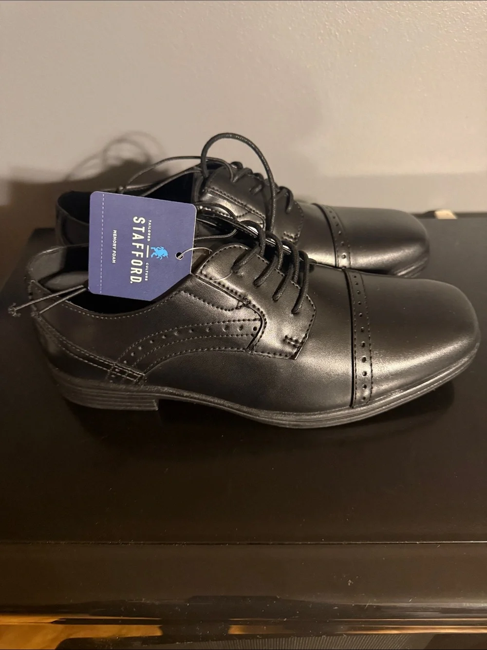 Stafford Black Boys Lace-Up Cap-Toe Dress Shoes